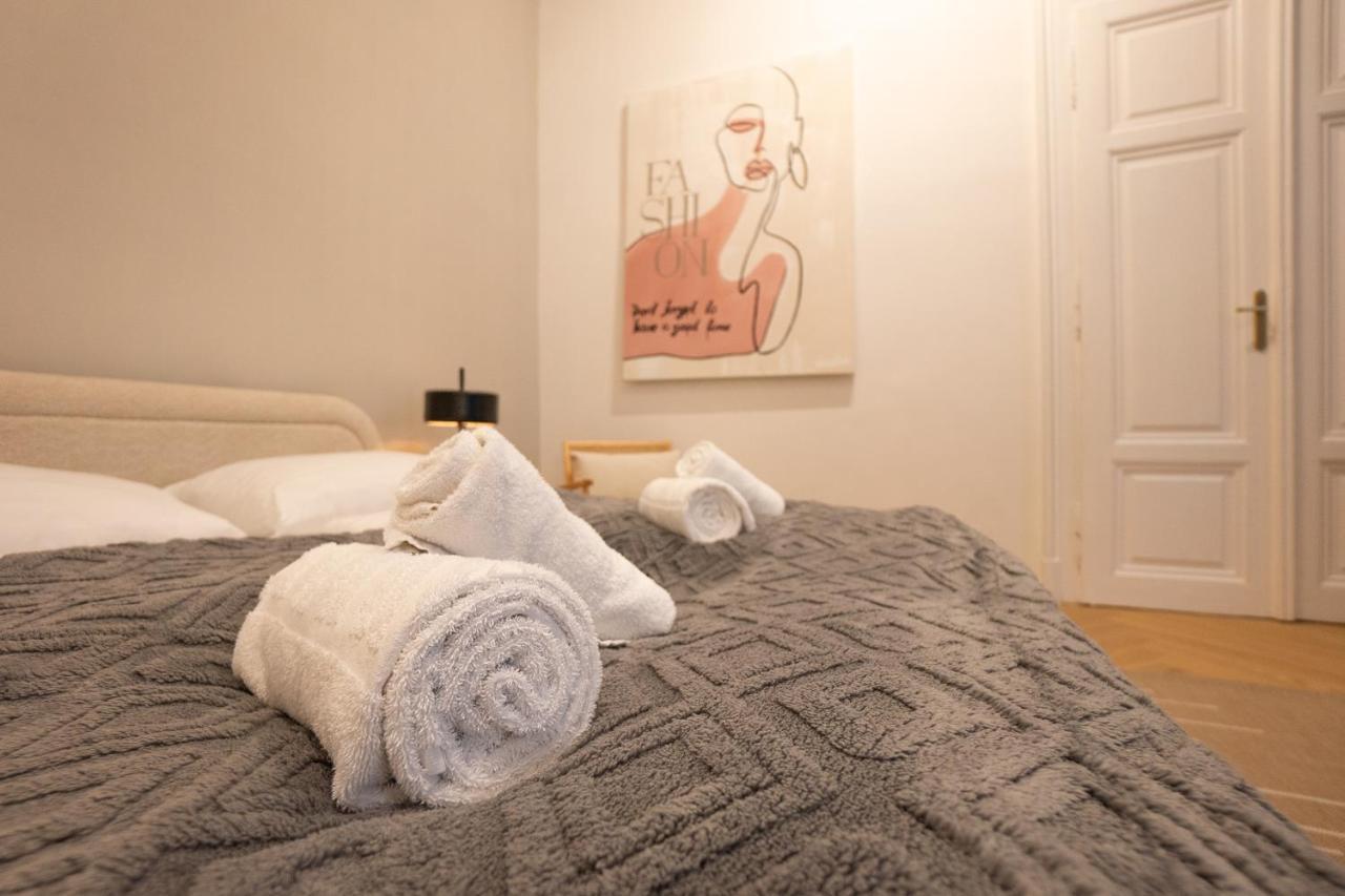 Spacious 110М2 Flat In The City Center Wien Ngoại thất bức ảnh