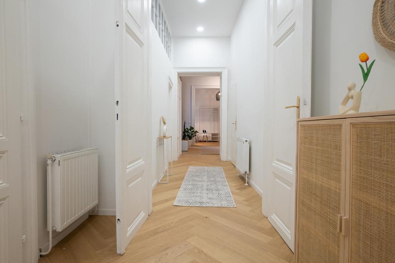 Spacious 110М2 Flat In The City Center Wien Ngoại thất bức ảnh