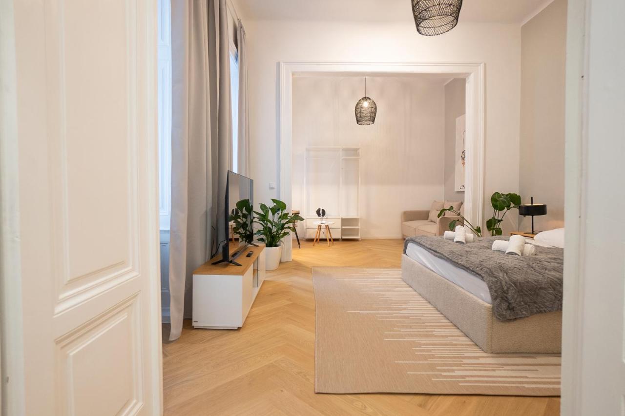 Spacious 110М2 Flat In The City Center Wien Ngoại thất bức ảnh