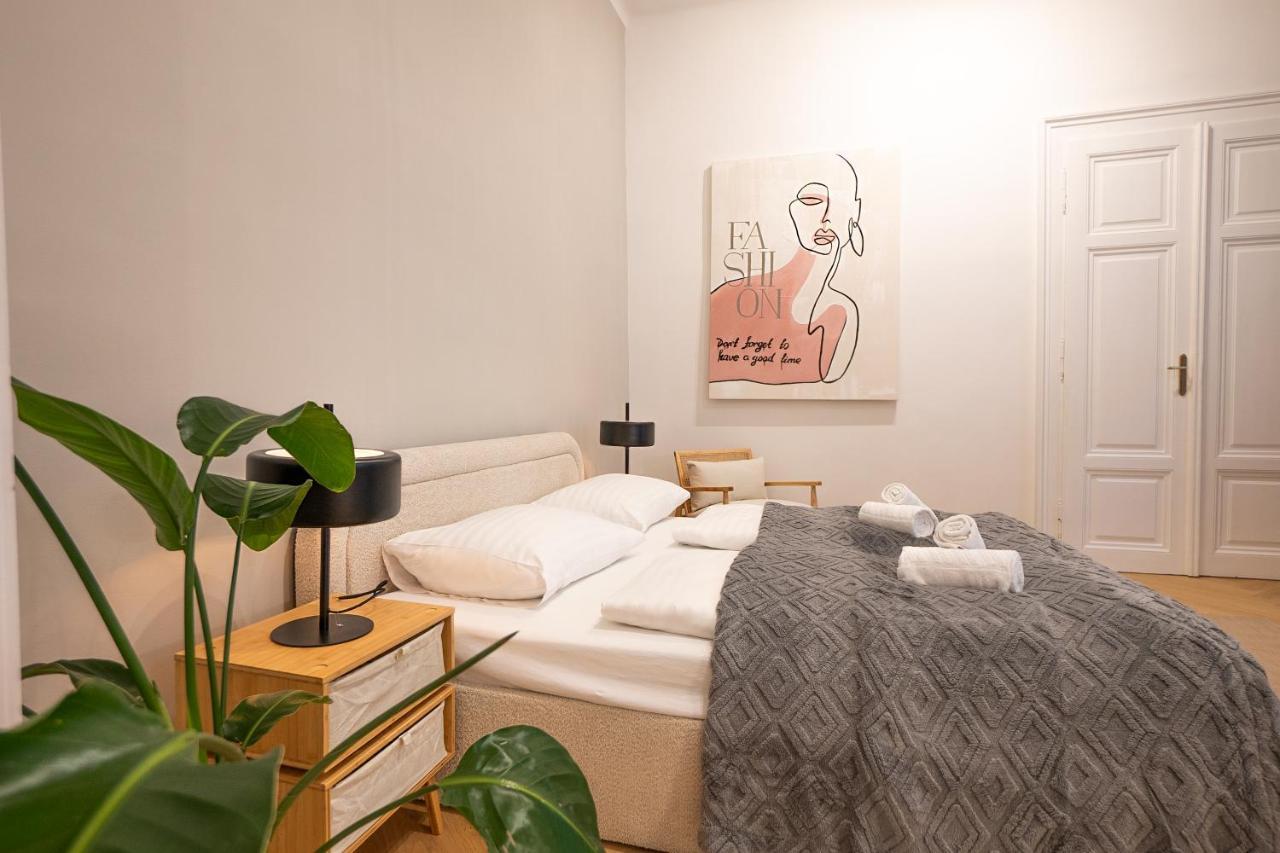 Spacious 110М2 Flat In The City Center Wien Ngoại thất bức ảnh