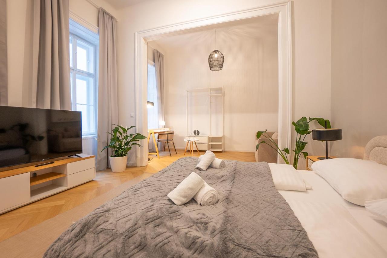 Spacious 110М2 Flat In The City Center Wien Ngoại thất bức ảnh