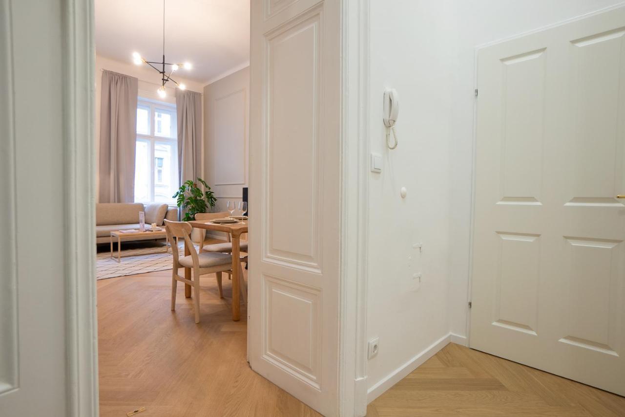 Spacious 110М2 Flat In The City Center Wien Ngoại thất bức ảnh