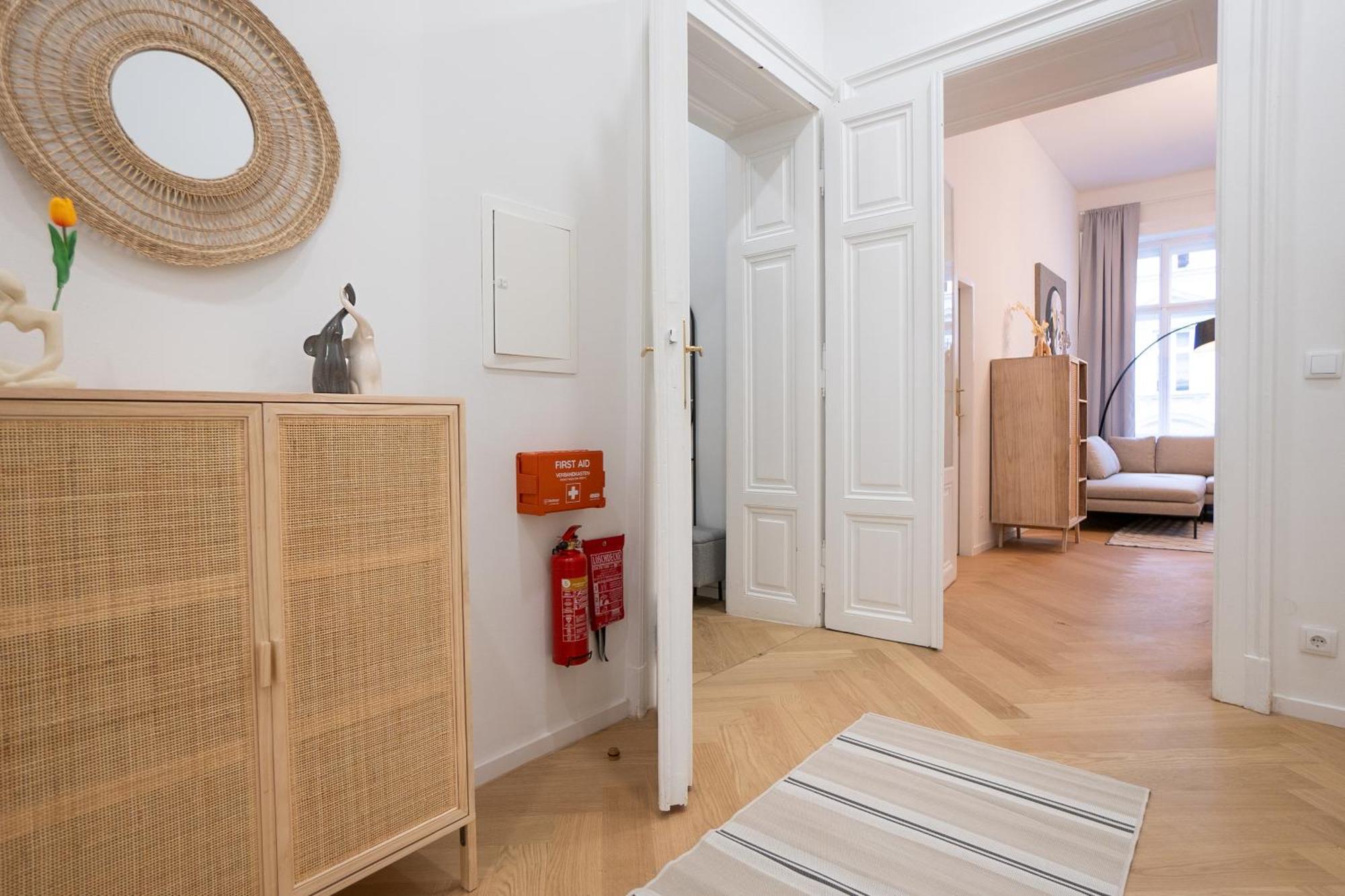 Spacious 110М2 Flat In The City Center Wien Ngoại thất bức ảnh