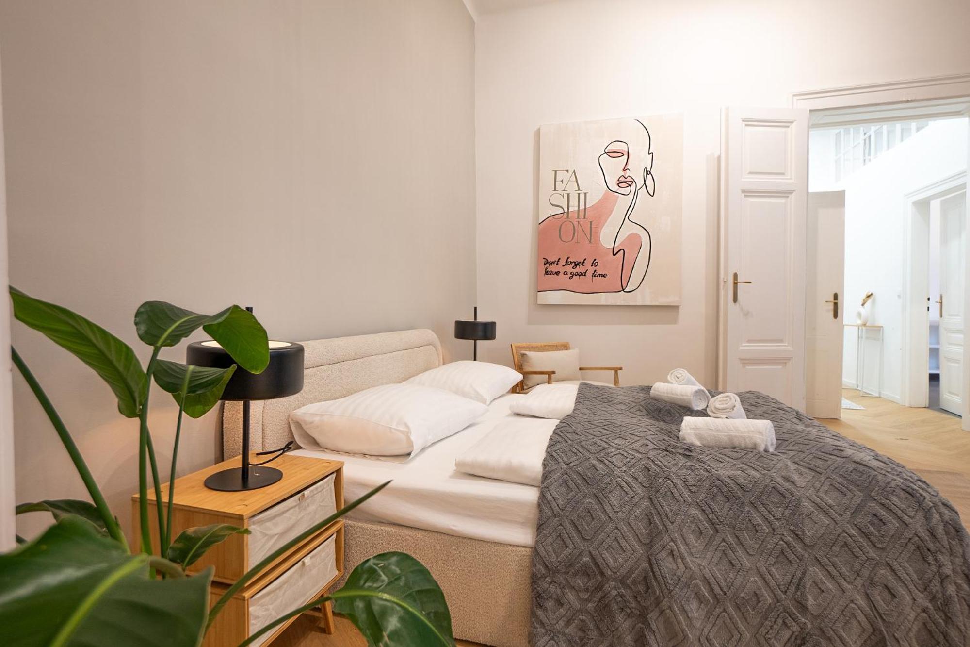 Spacious 110М2 Flat In The City Center Wien Ngoại thất bức ảnh
